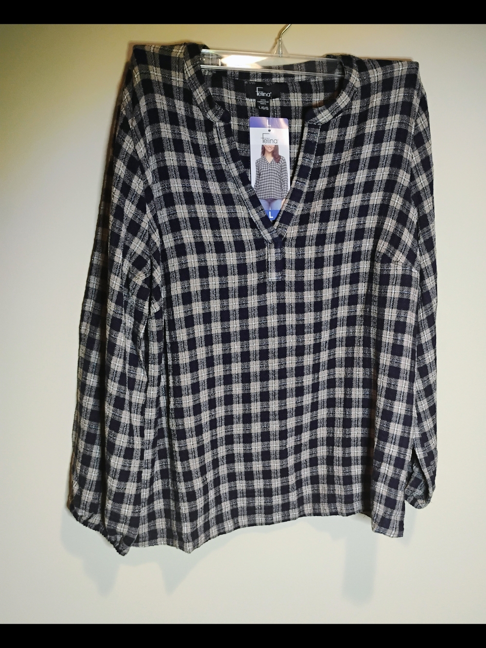 Felina Navy&Tan Plaid V-Neck Long-Sleeve Tunic Large